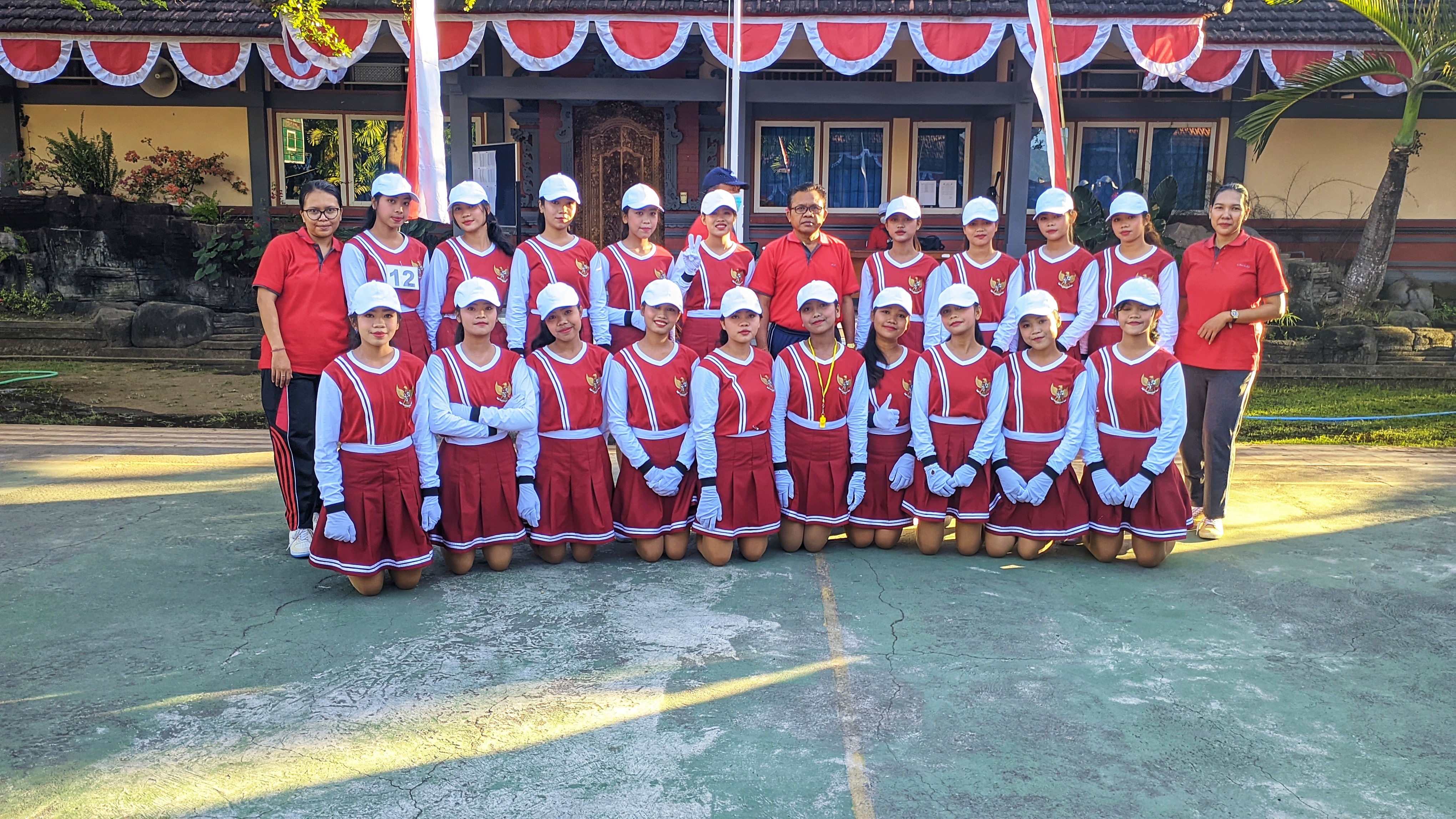 Pasukan Gerak Jalan Kabupaten Putri SMARAK