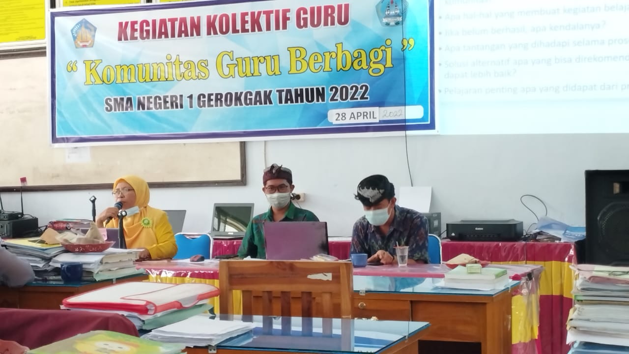 Narasumber Guru Berbagi, Bu Masifa