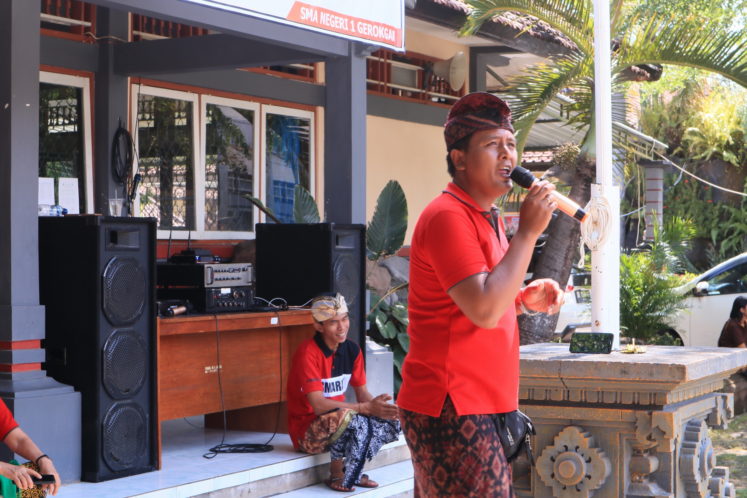 Lomba Karaoke Antar Guru & TU