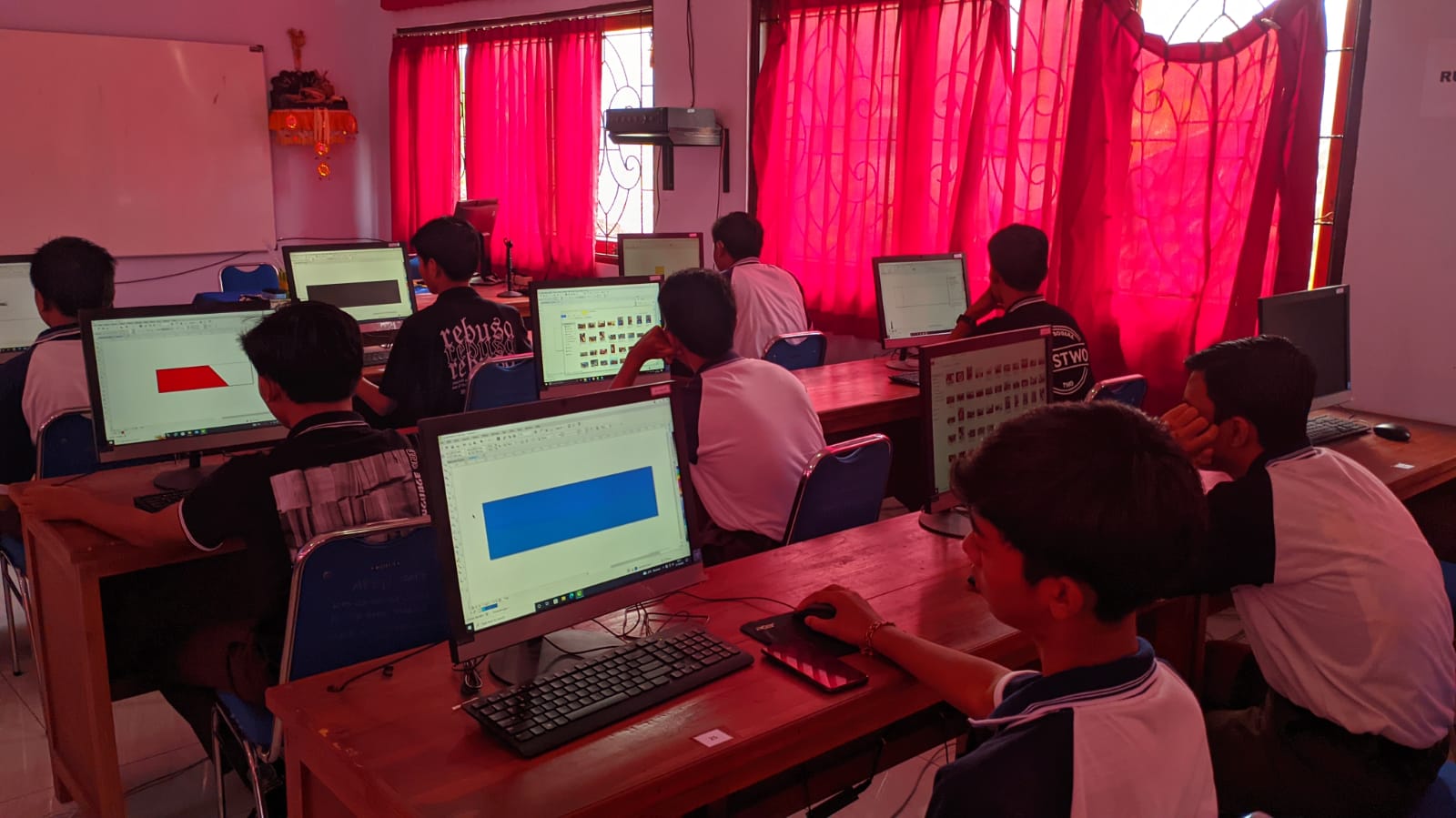 Lomba Spanduk Digital