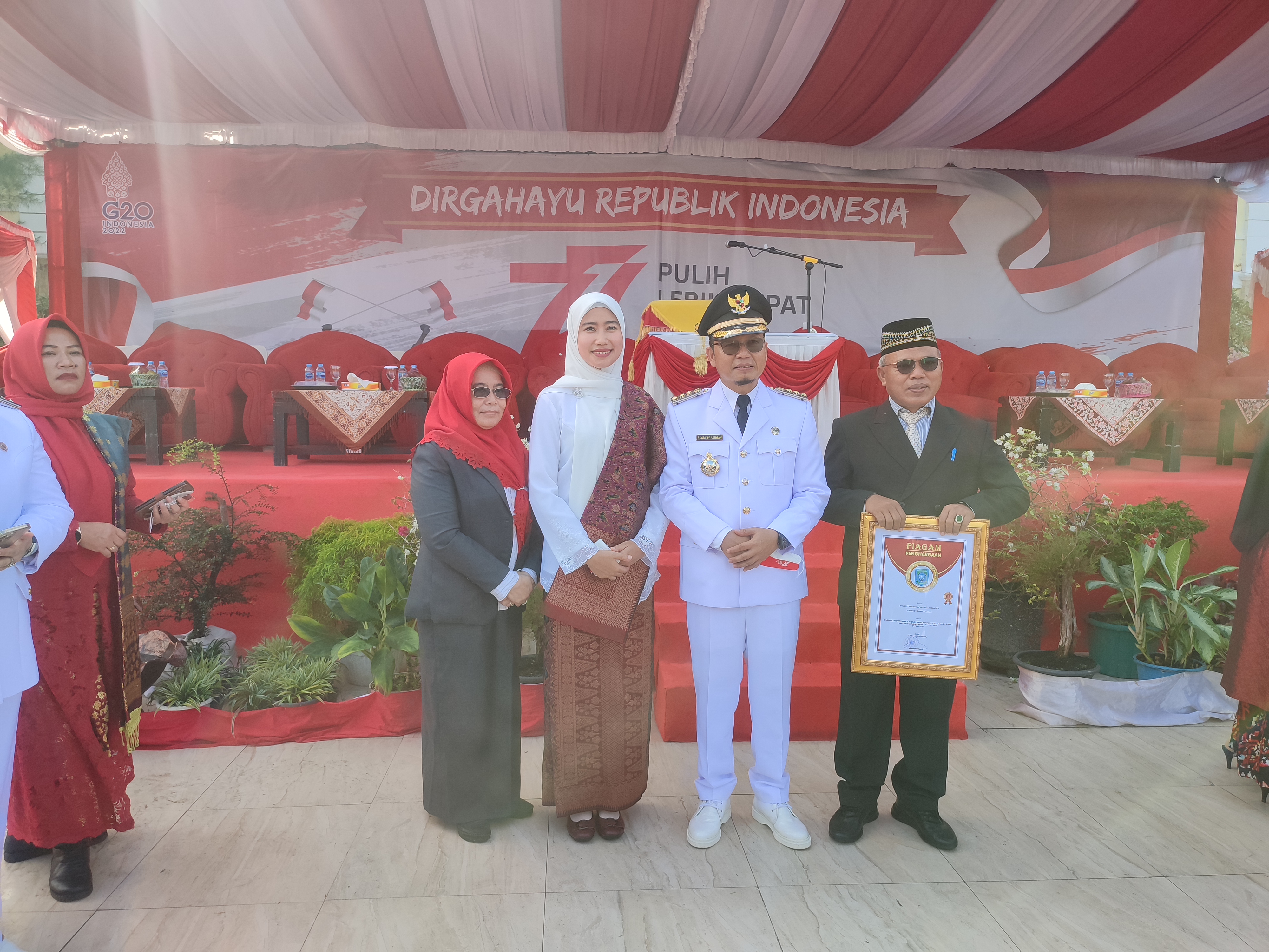 BUPATI & ISTRI BUPATI BANGKA TENGAH