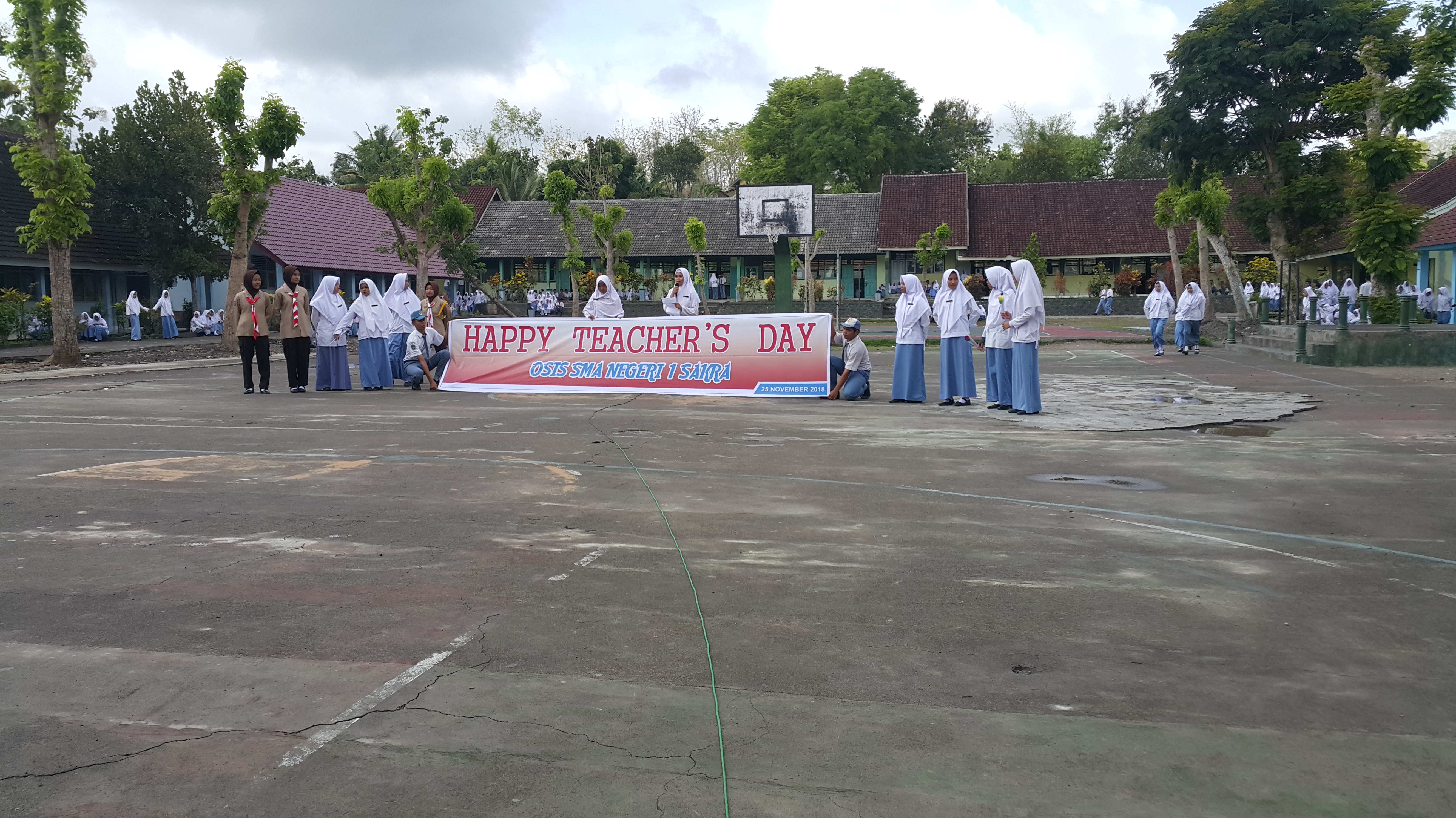 SMAN 1 SAKRA
