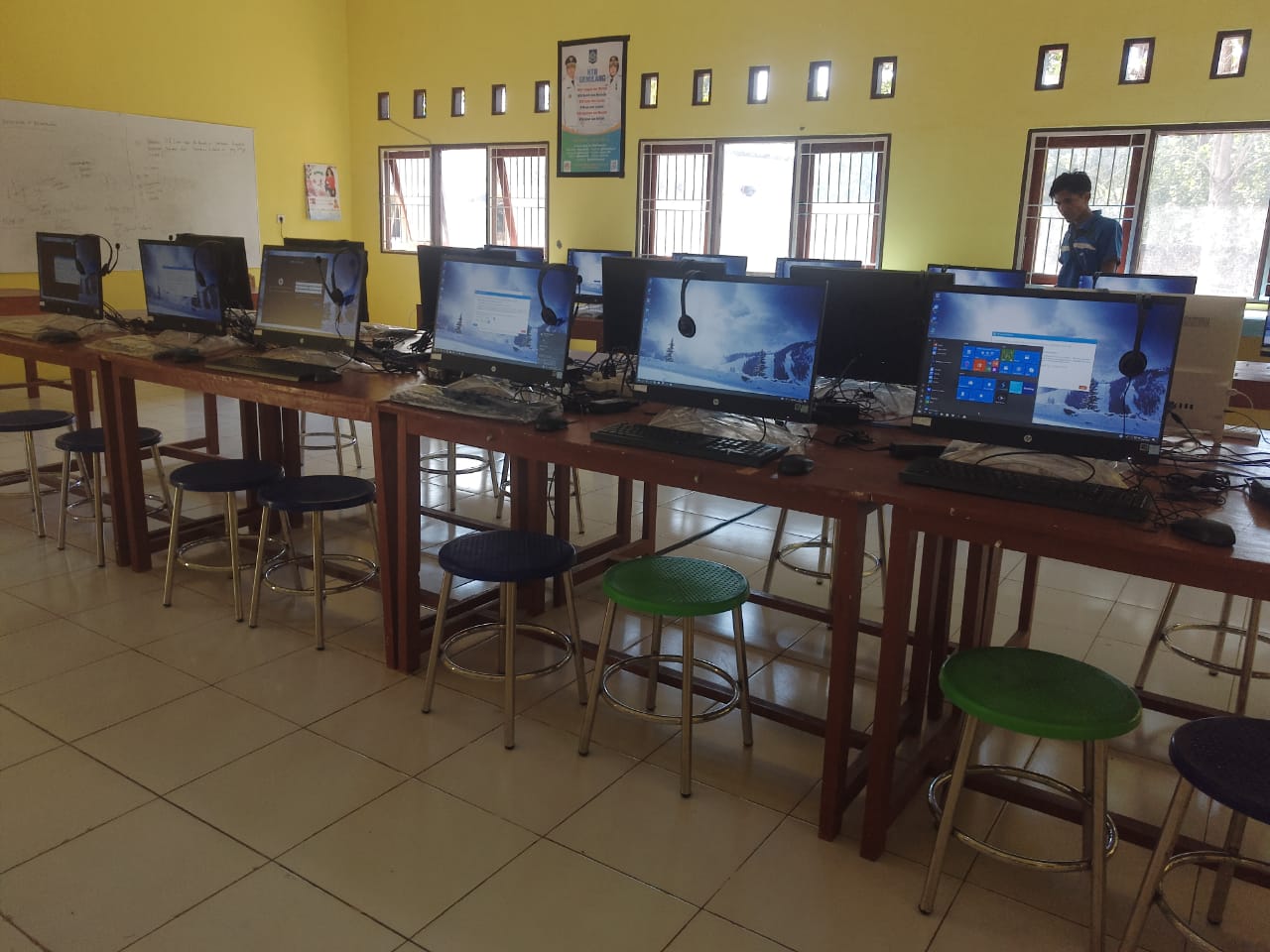 SMAN 1 SOROMANDI