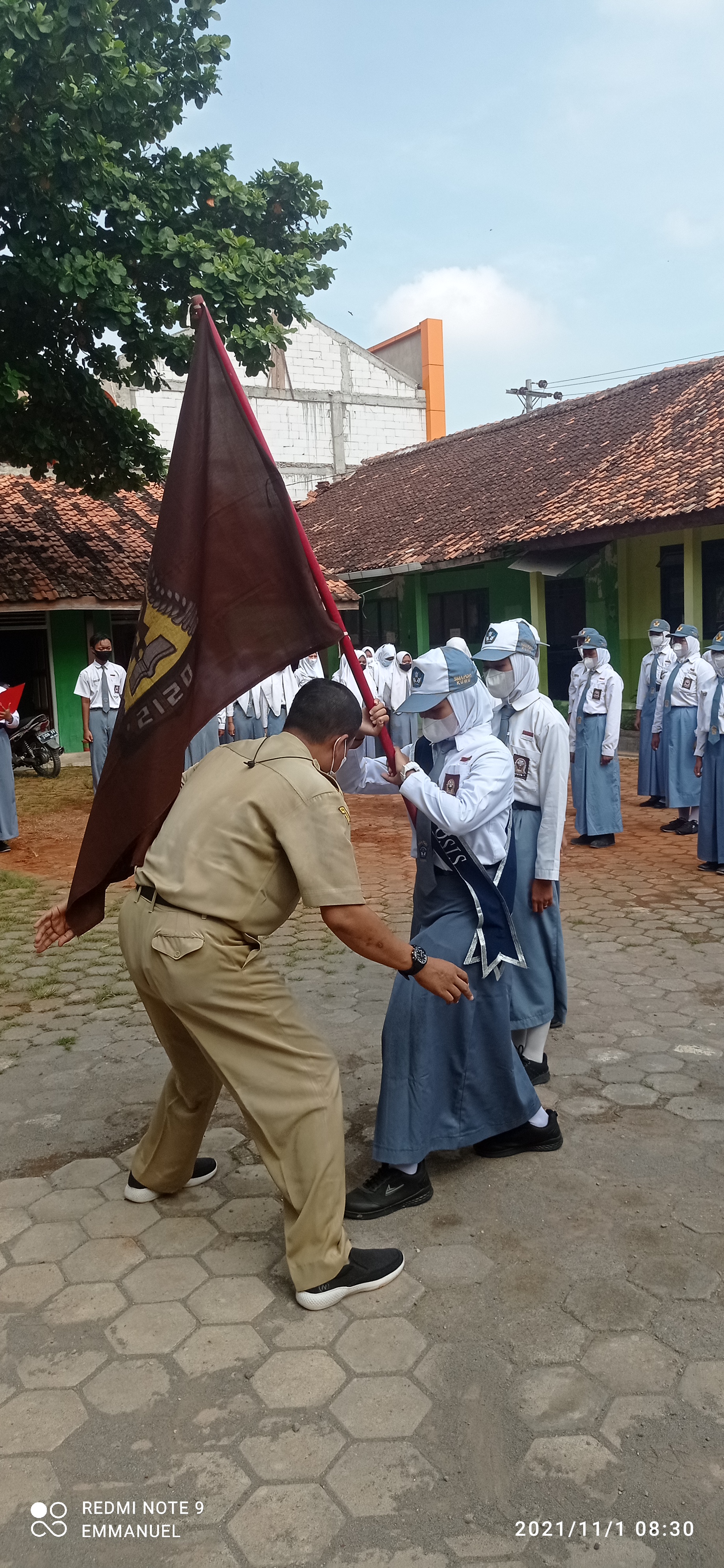 Pelantikan Pengurus OSIS SMA PGRI KUWU Tahun Angkatan 2021/2022