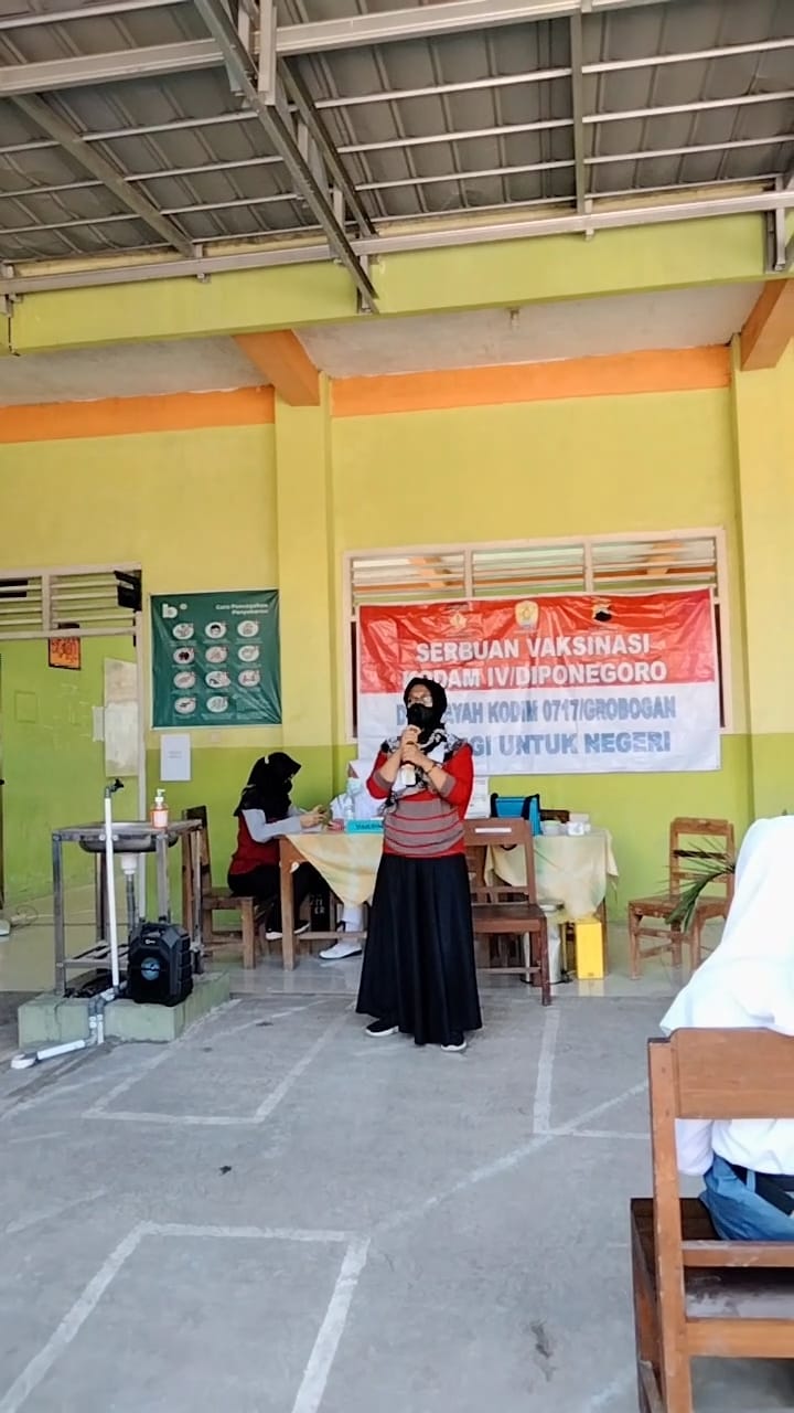 Kegiatan Vaksinasi Covid-19 di SMA PGRI KUWU