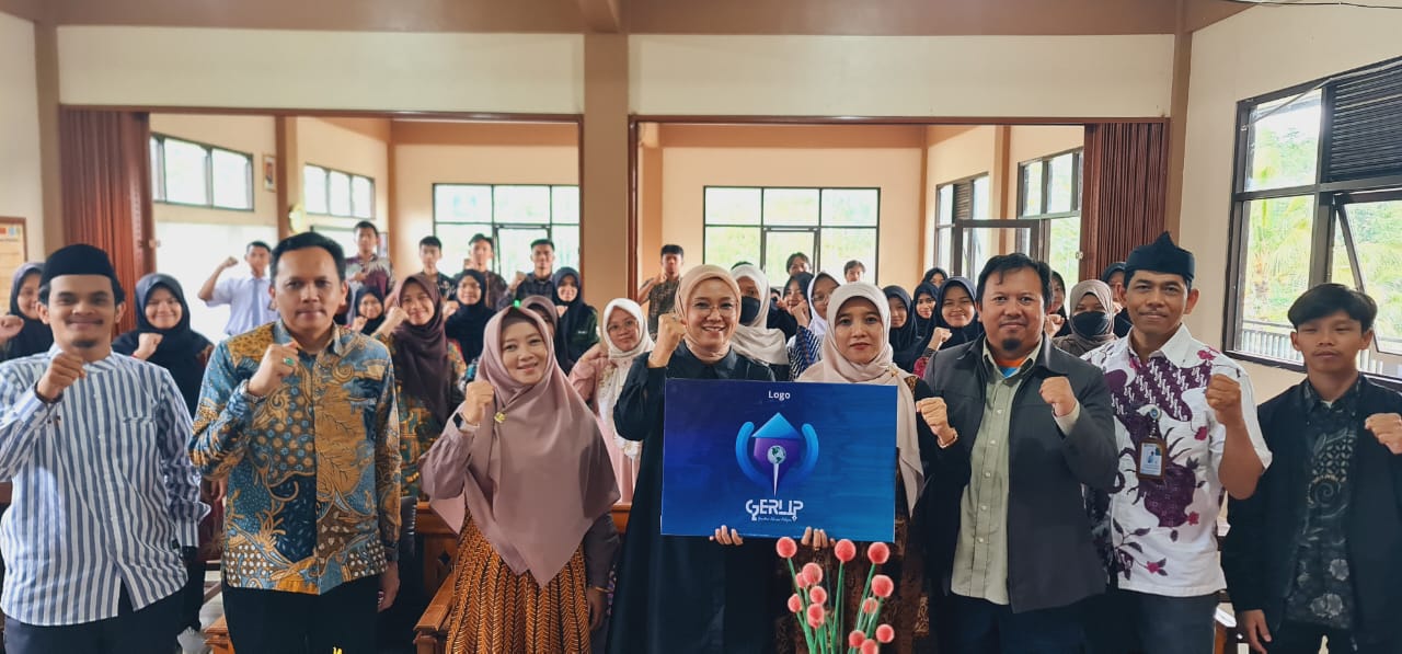Foto bersama peserta peluncuran logo Gerlip