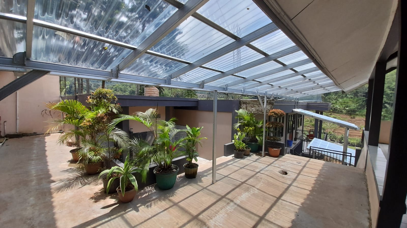 Kanopi Menuju Ruang Perpustakaan