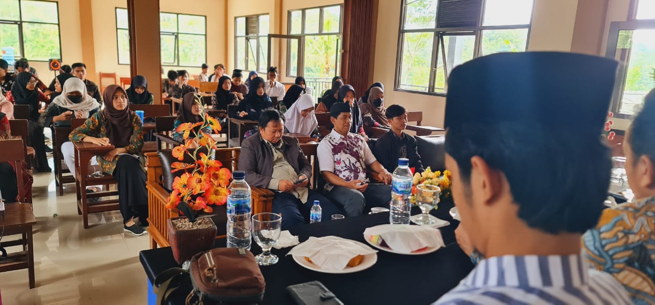 Suasana kegiatan peluncuran logo Gerlip