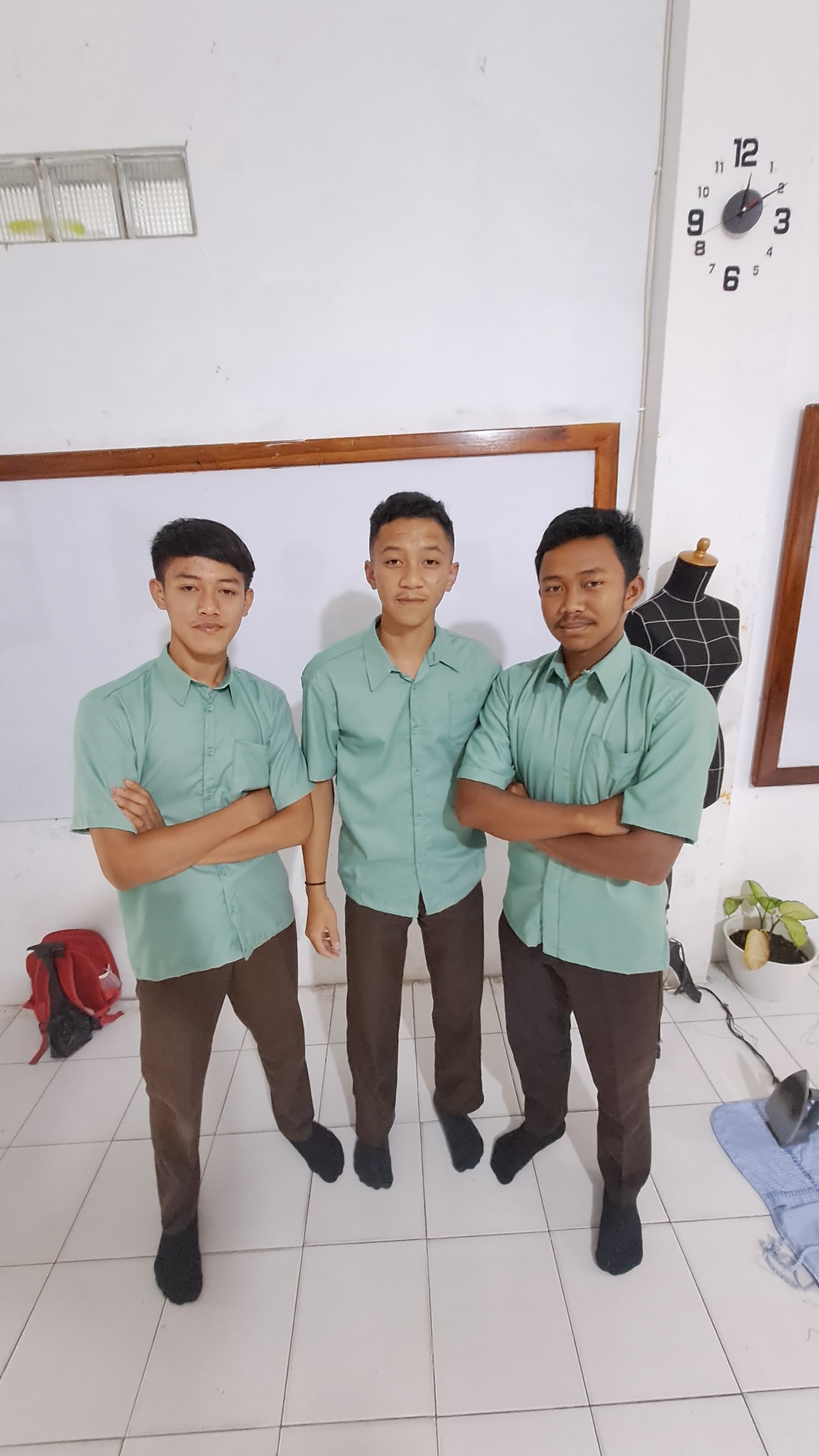 Karya dan pembuatnya