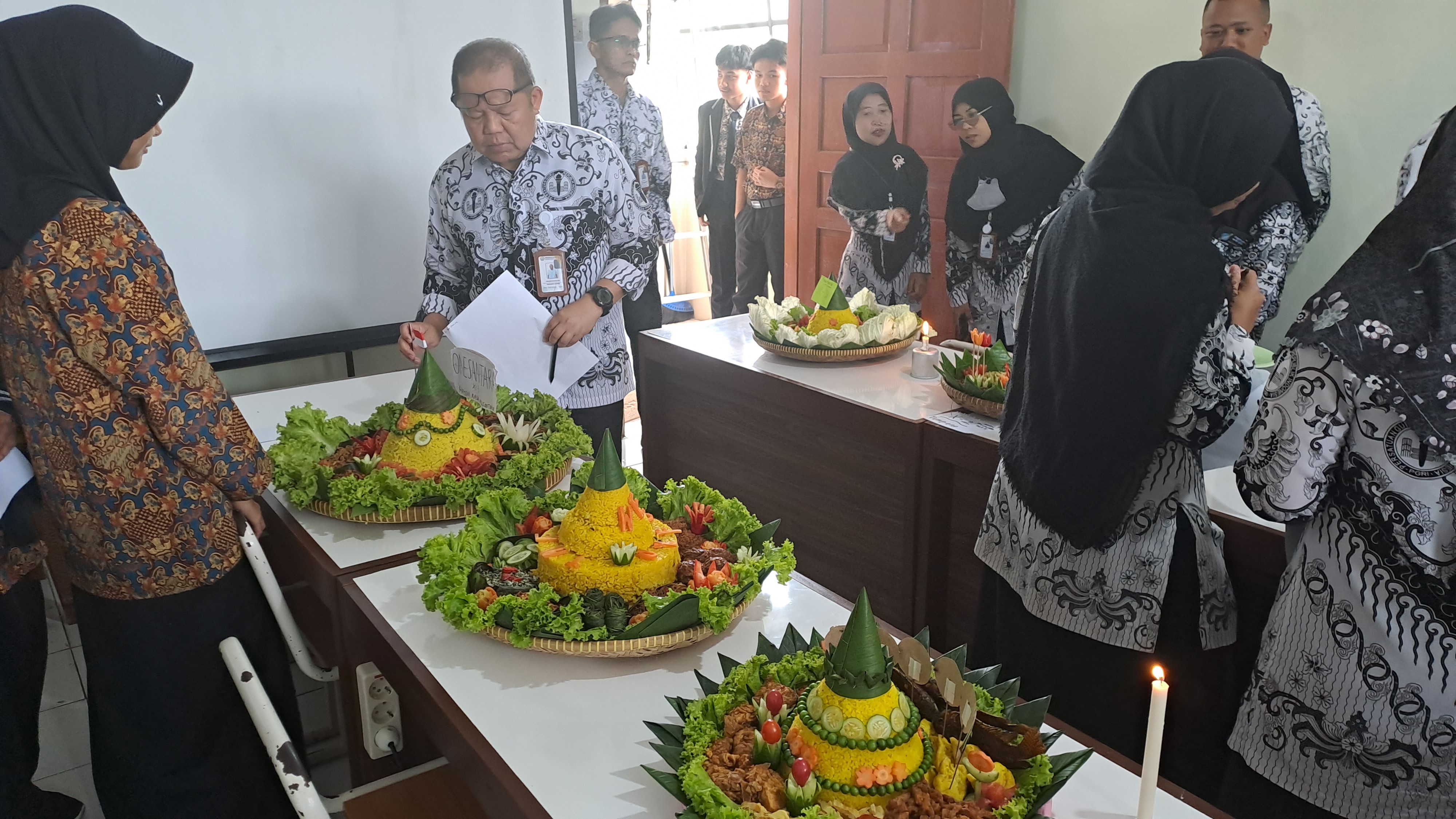 Penilaian Lomba Tumpeng