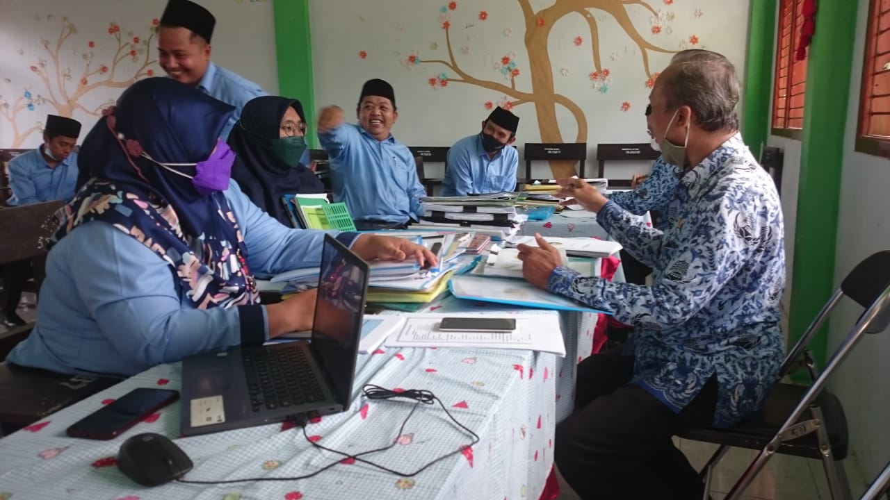 KEGIATAN PKKS OLEH PENGAWAS WALI