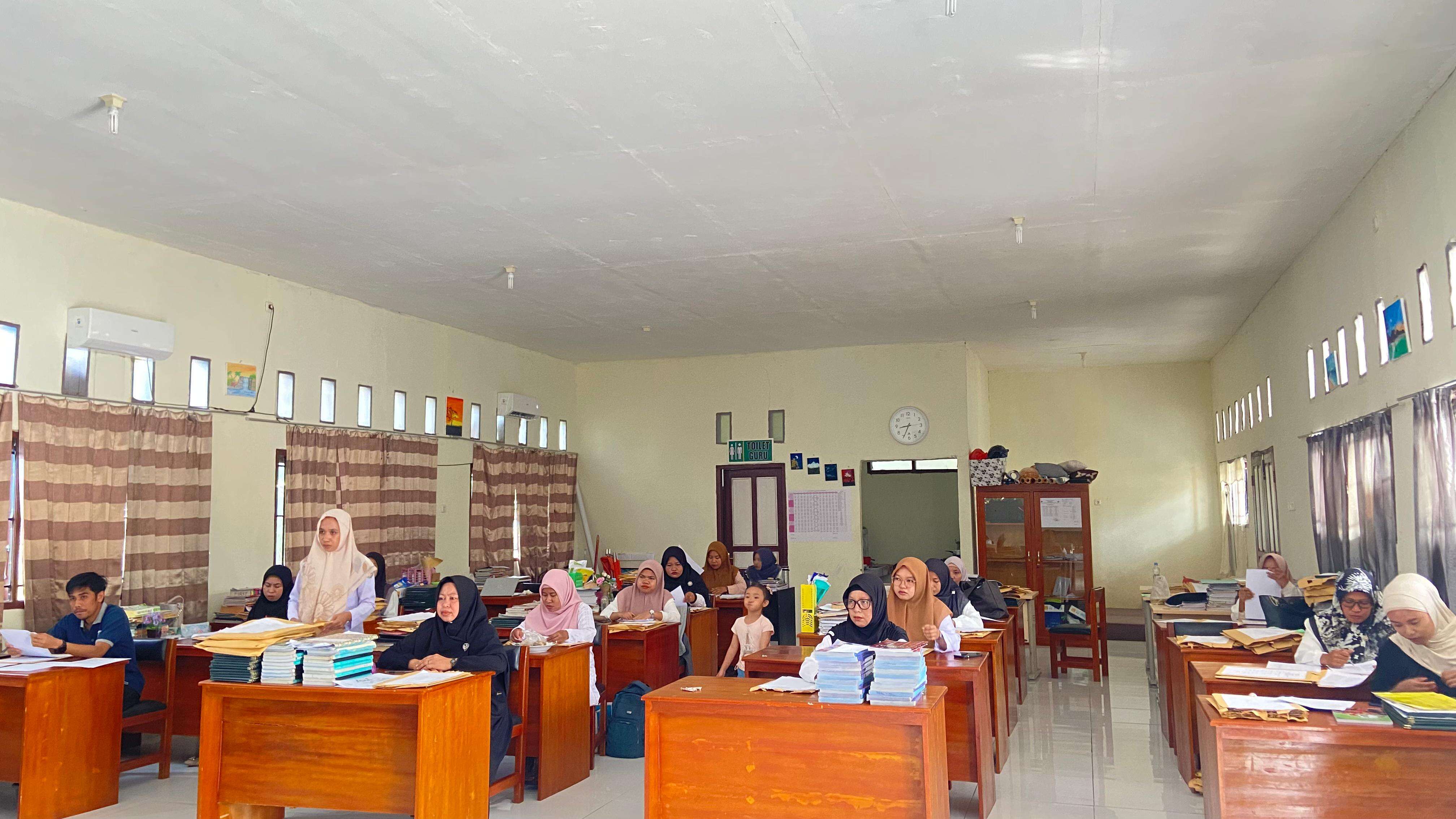 Pemeriksaan Soal Ujian UASBN Tahun Pelajaran 20225-2026, SMA Al-Khairaat Kolono