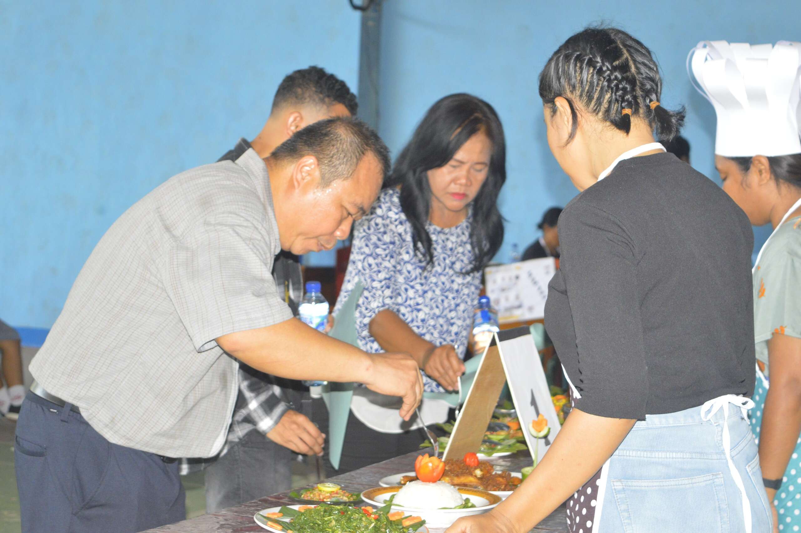 Lomba Masak Meriah Sambut Hari Guru ke-80 di SMAS Frater Don Bosco Lewoleba