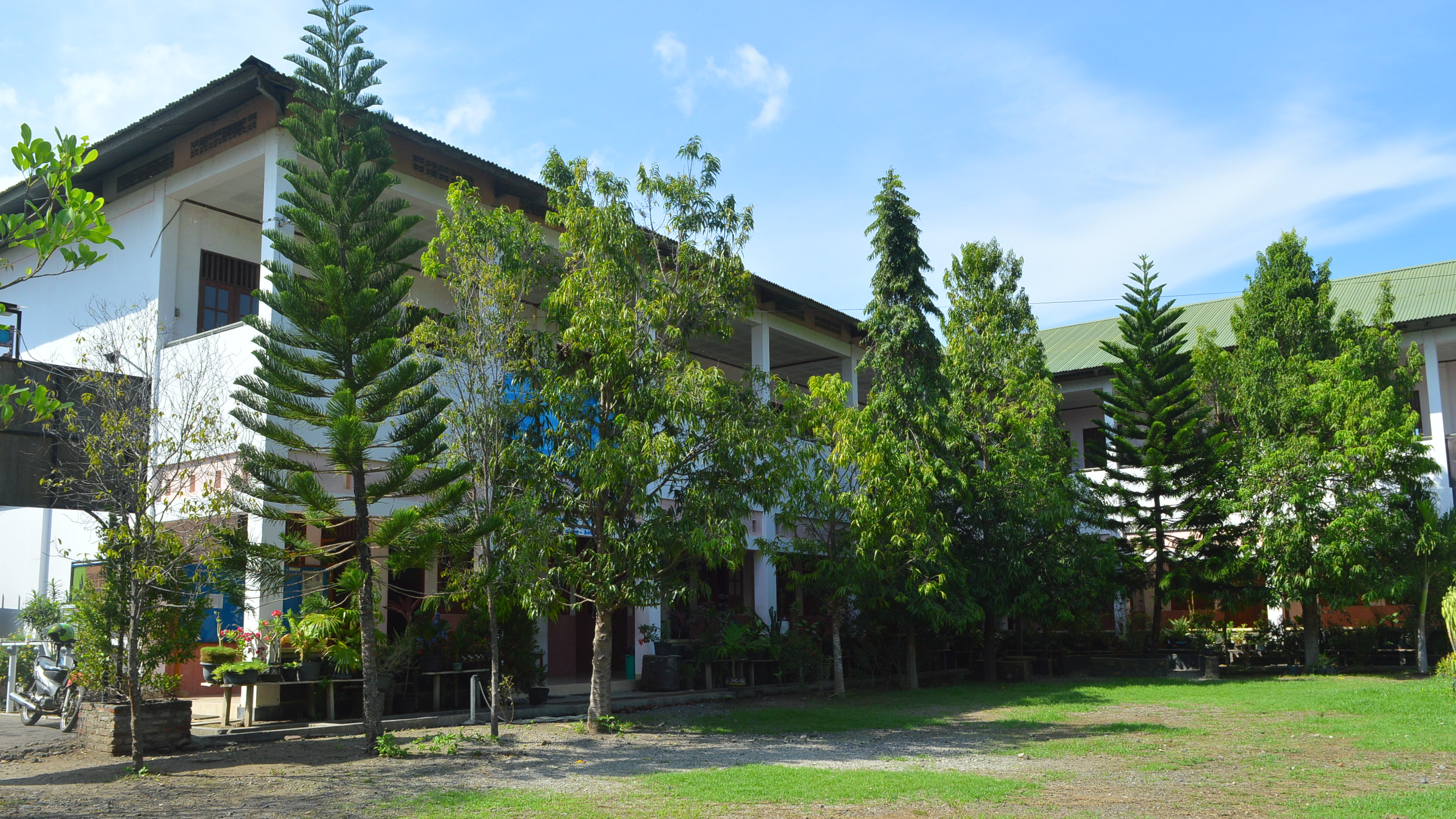 HALAMAN SEKOLAH