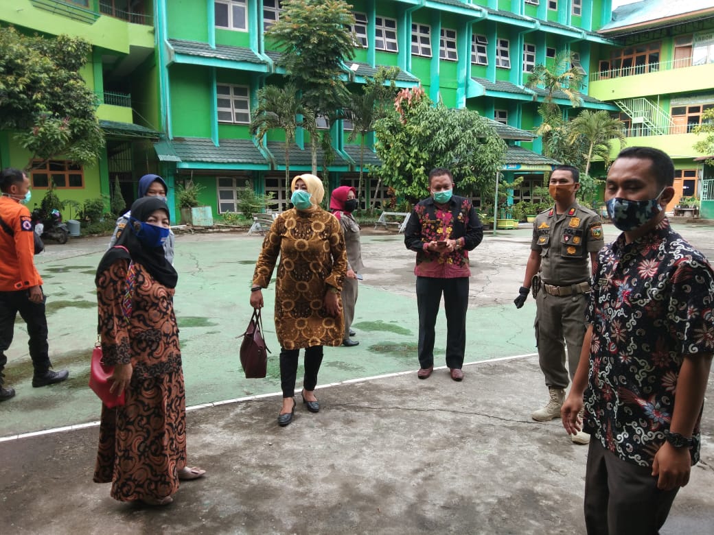 Pemantauan PBM tatap muka oleh Dinas Kota Padang Panjang