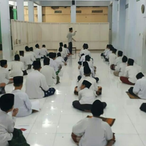 Mengaji di Pondok