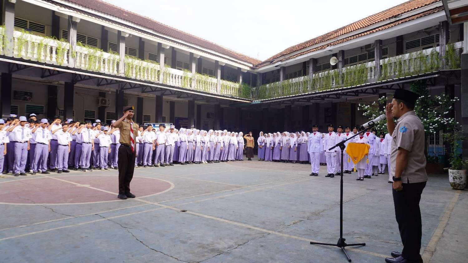 Peringatan Hari Guru Nasional 2025 SMK Budi Karya Natar