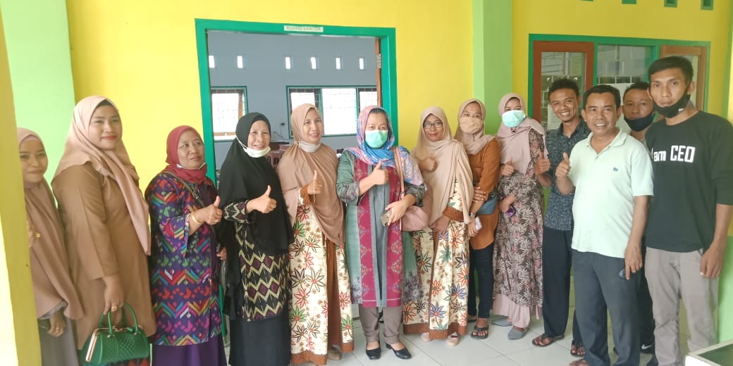 Acara Penerimaan Bantuan Perangkat Komputer dari Dinas Pendidikan