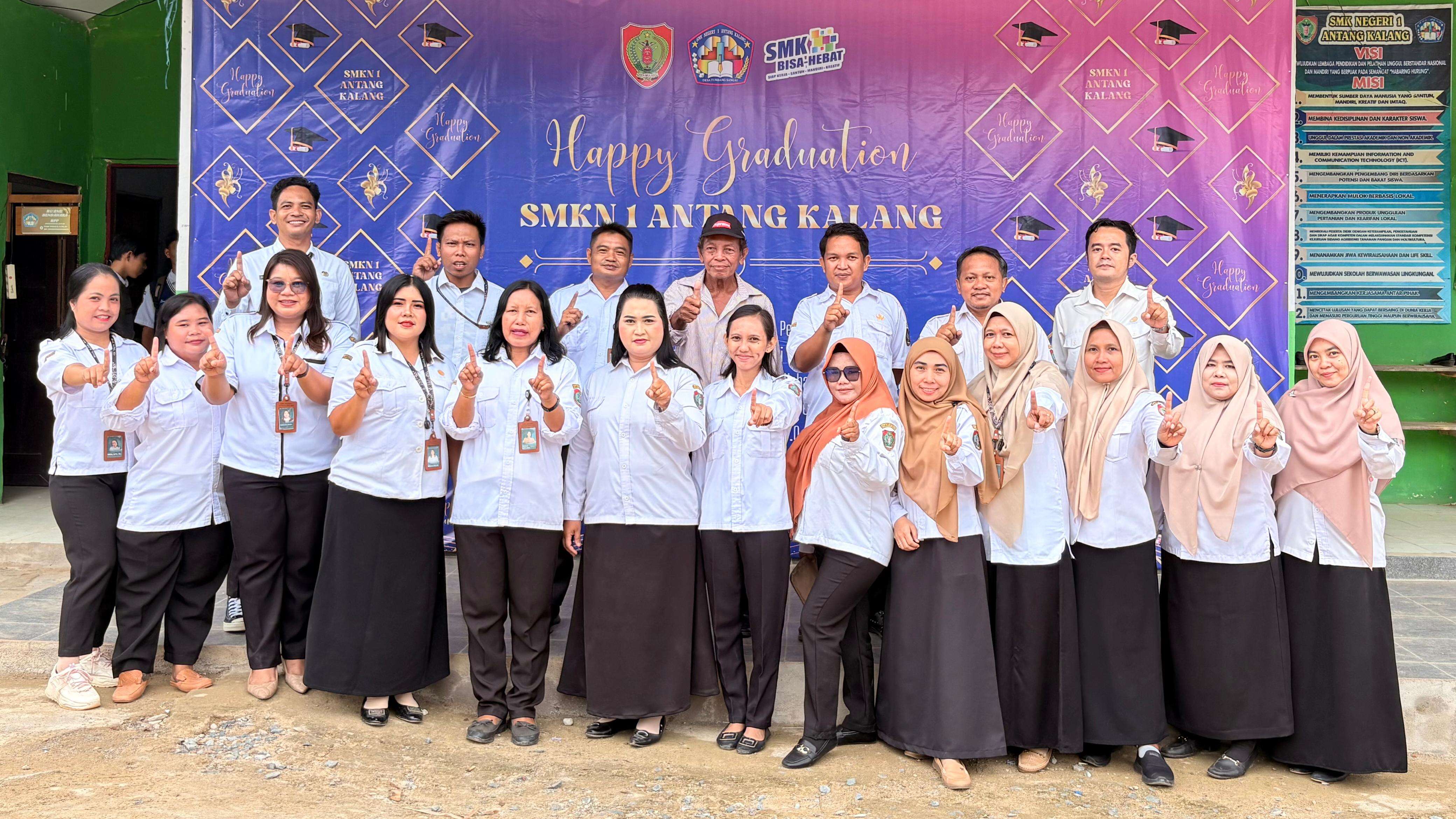 Pelepasan Kelas XII SMK Negeri 1 Antang Kalang Tahun Pelajaran 2025/2026