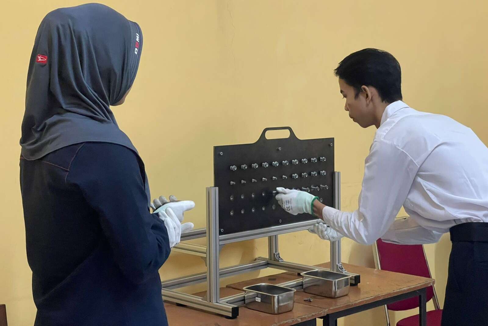 Seleksi Kelas Industri DDMI di SMKN 1 Karawang