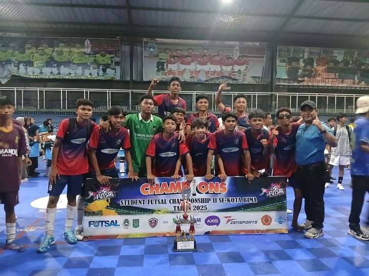 SMKN 1 KOTA BIMA JUARA 1 DALAM OLAHRAGA FUTSAL