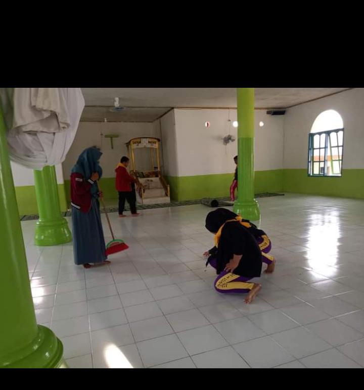 Ekstrakurikuler Palang Merah Remaja