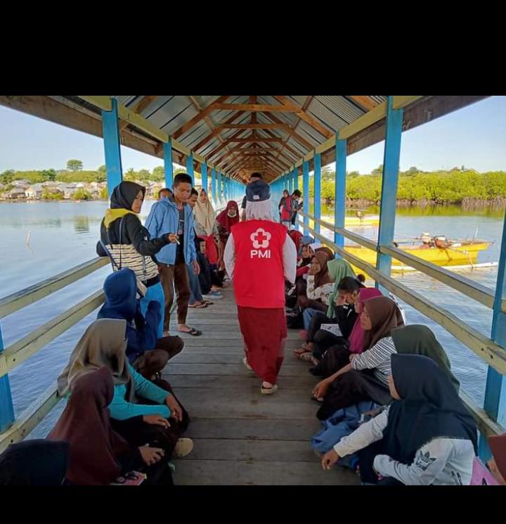 Ekstrakurikuler Palang Merah Remaja