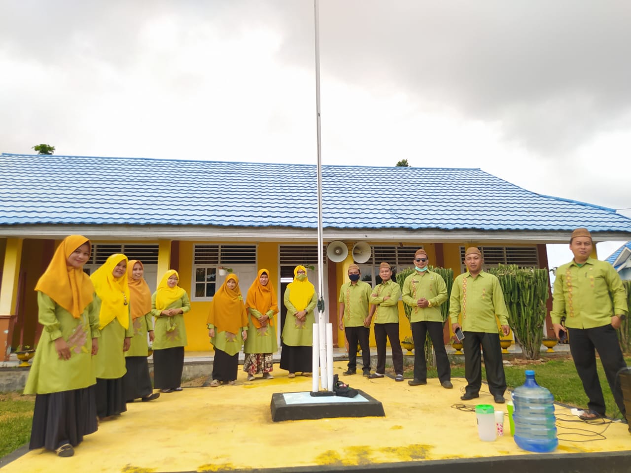 Warnai hidup dengan kebahagiaan