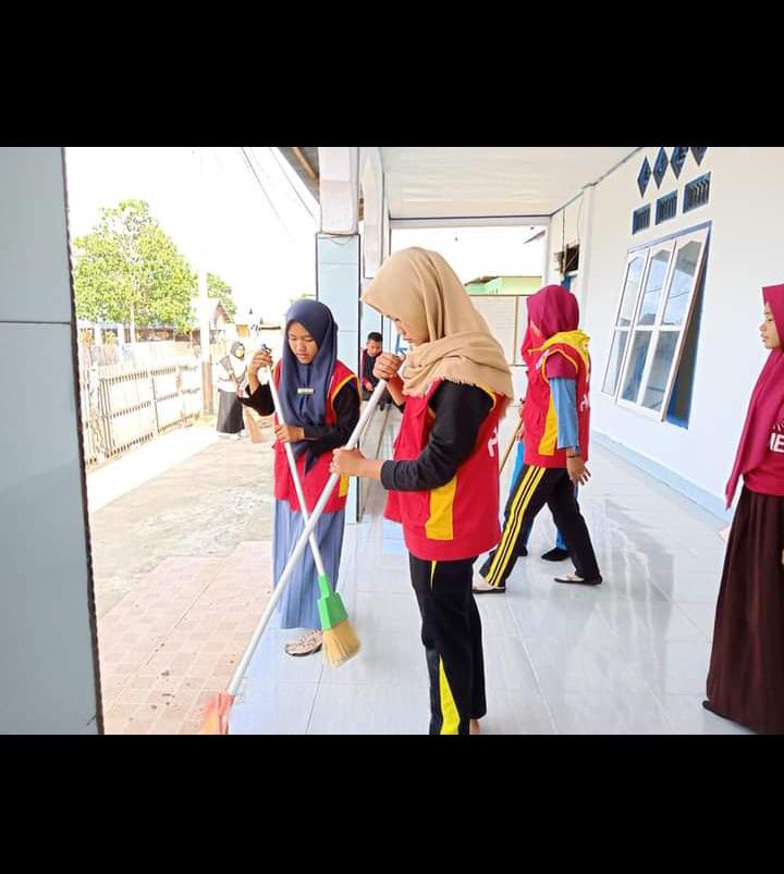 Ekstrakurikuler Palang Merah Remaja