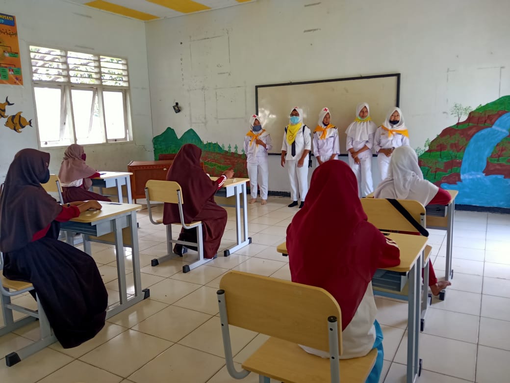 Ekstrakurikuler Palang Merah Remaja