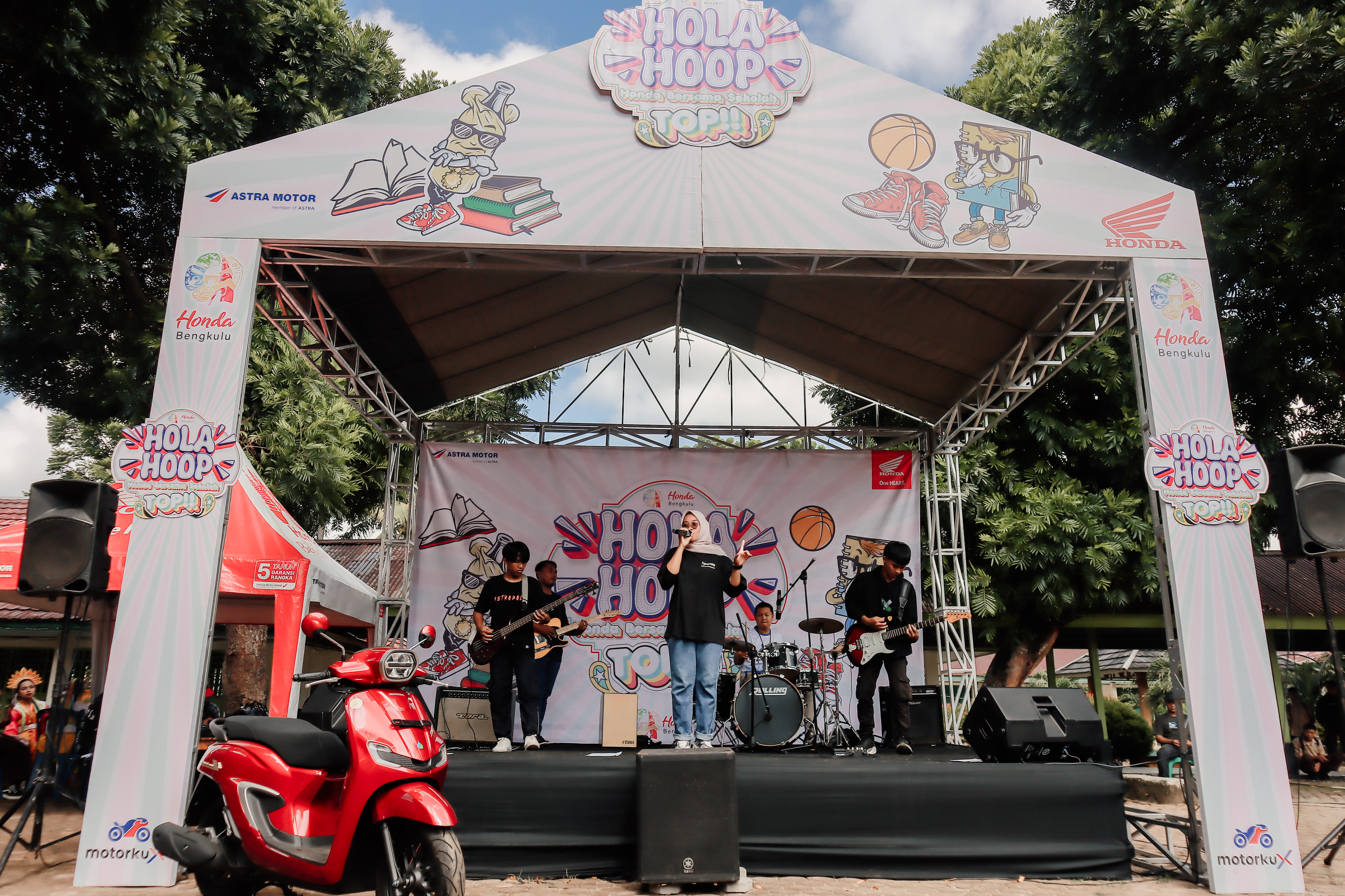 Hola Hoop Honda 2024 di SMKN 2 Bengkulu Utara