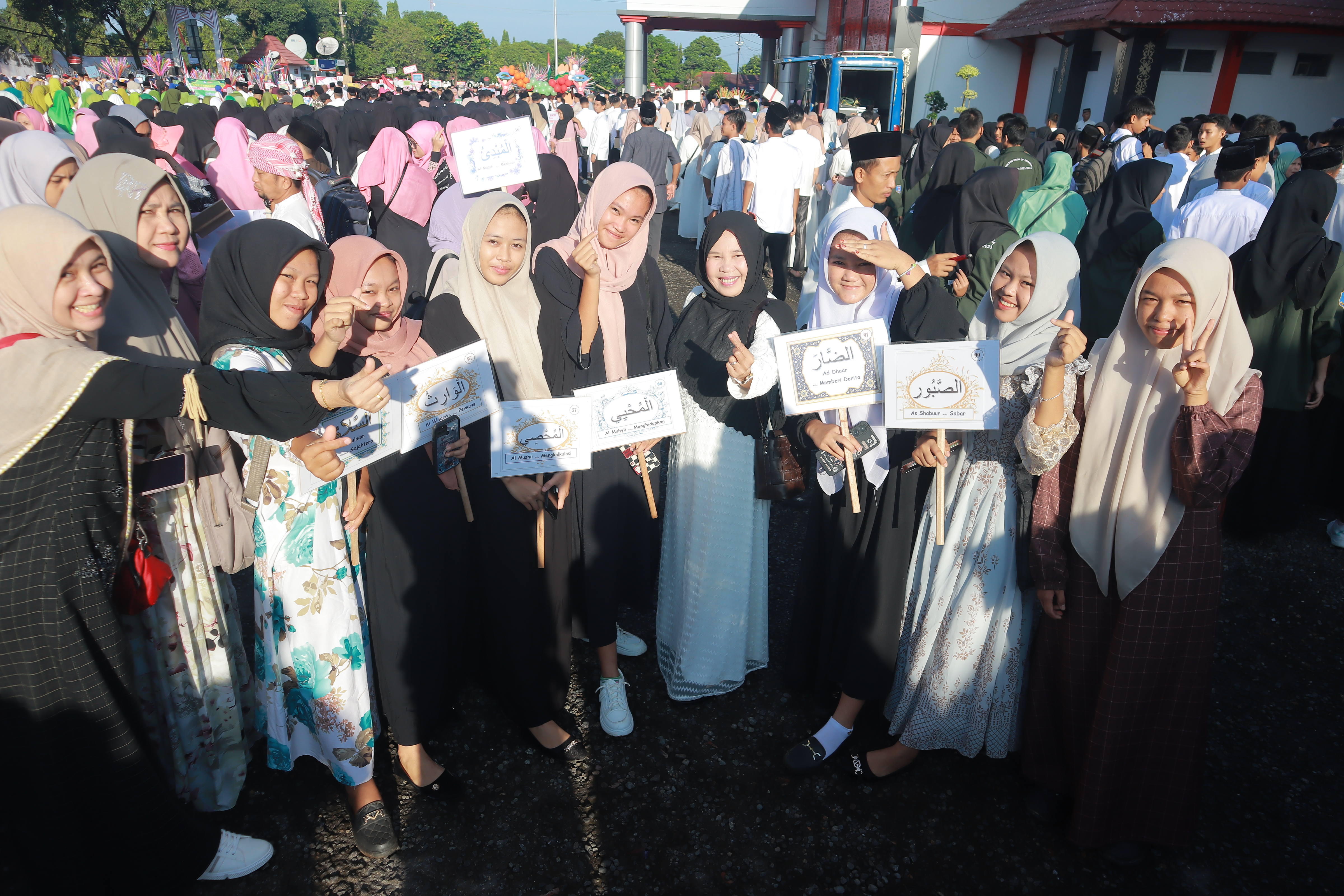 Pawai Taaruf Pembukaan MTQ Ke-XXXIV Tingkat Provinsi Bengkulu 2024