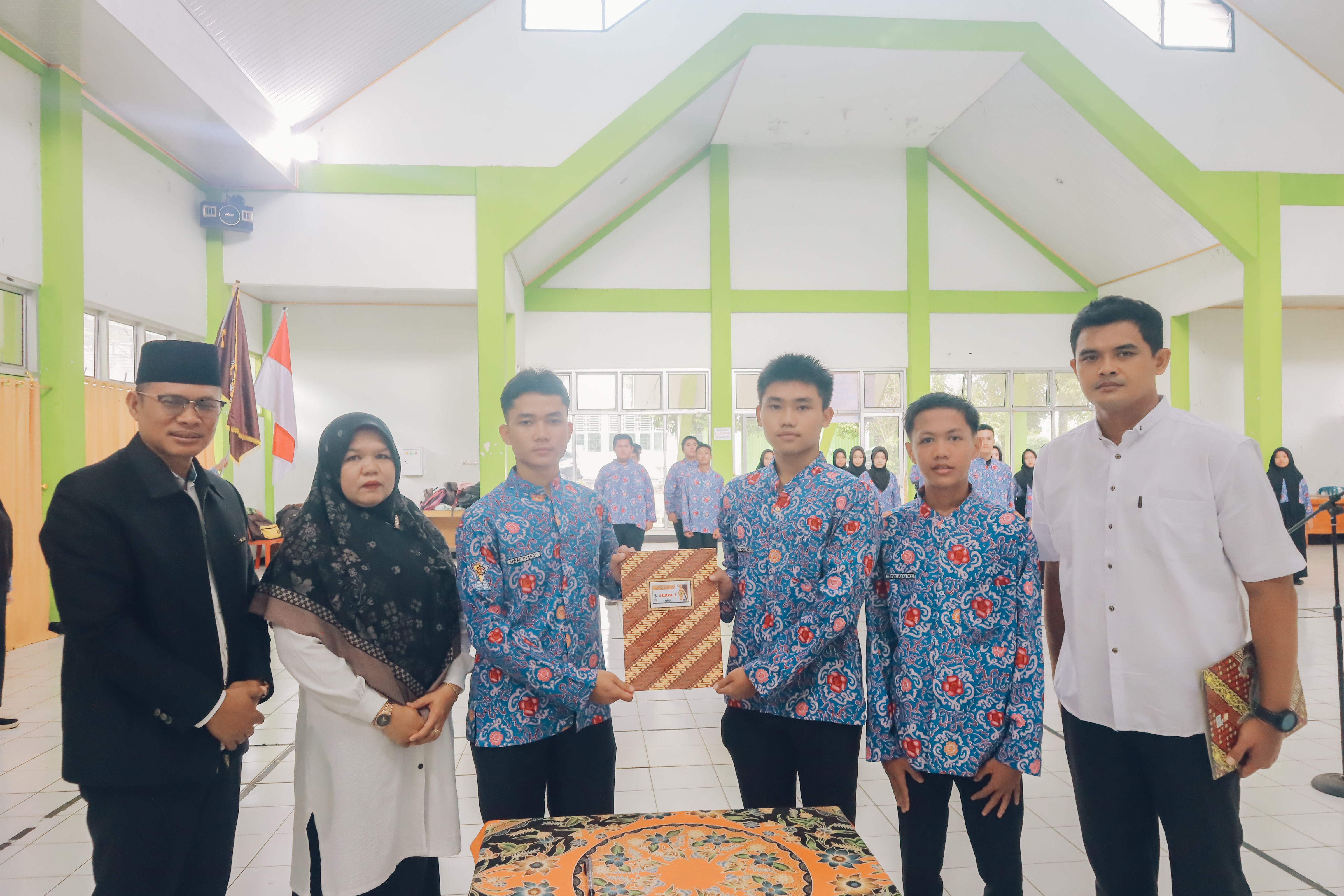 Pelantikan Anggota OSIS SMKN 2 Bengkulu Utara Tahun 2024