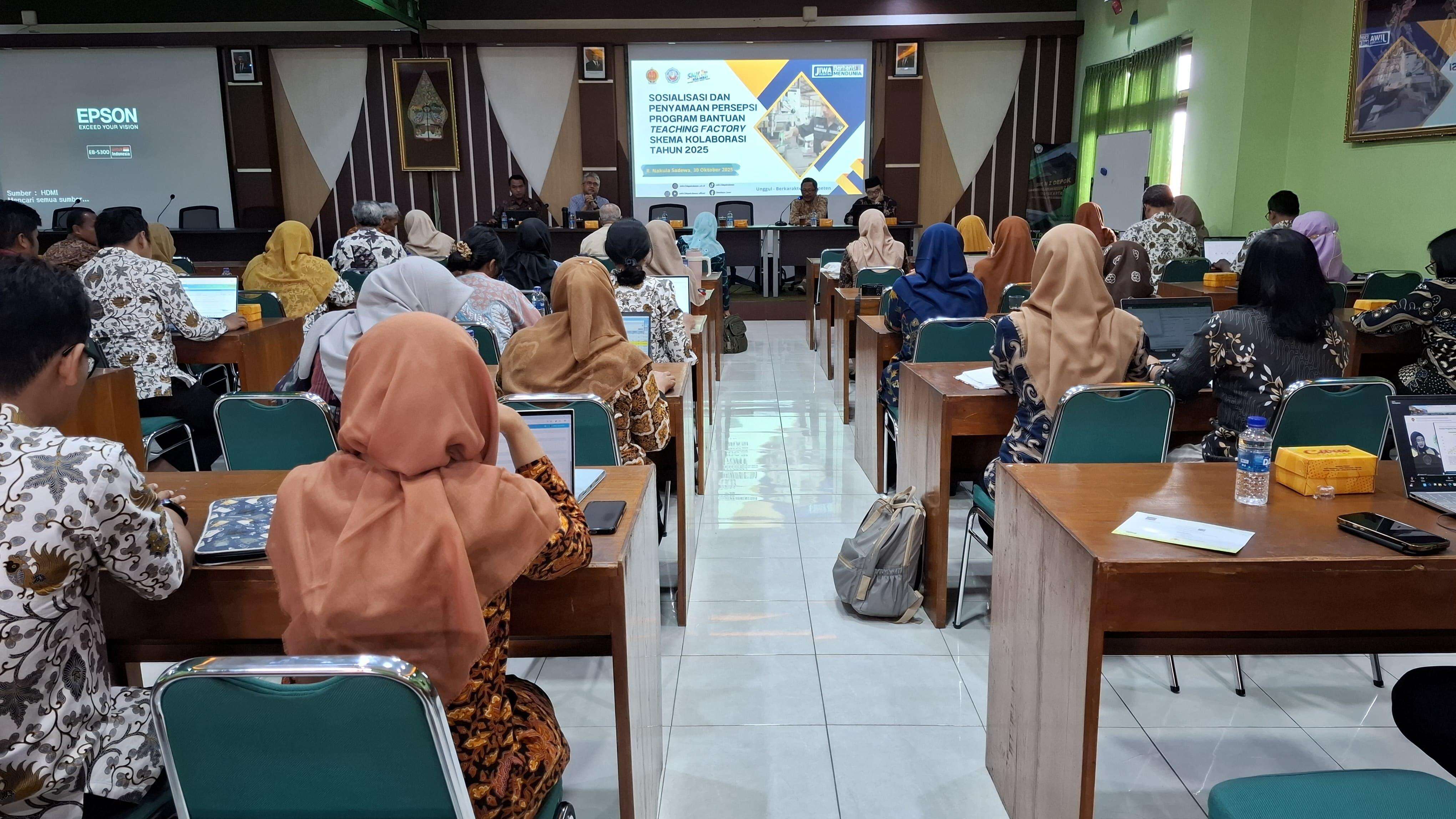 SMK Negeri 2 Depok Gelar Sosialisasi dan Penyamaan Persepsi Program Bantuan Teaching Factory Skema Kolaborasi Tahun 2025