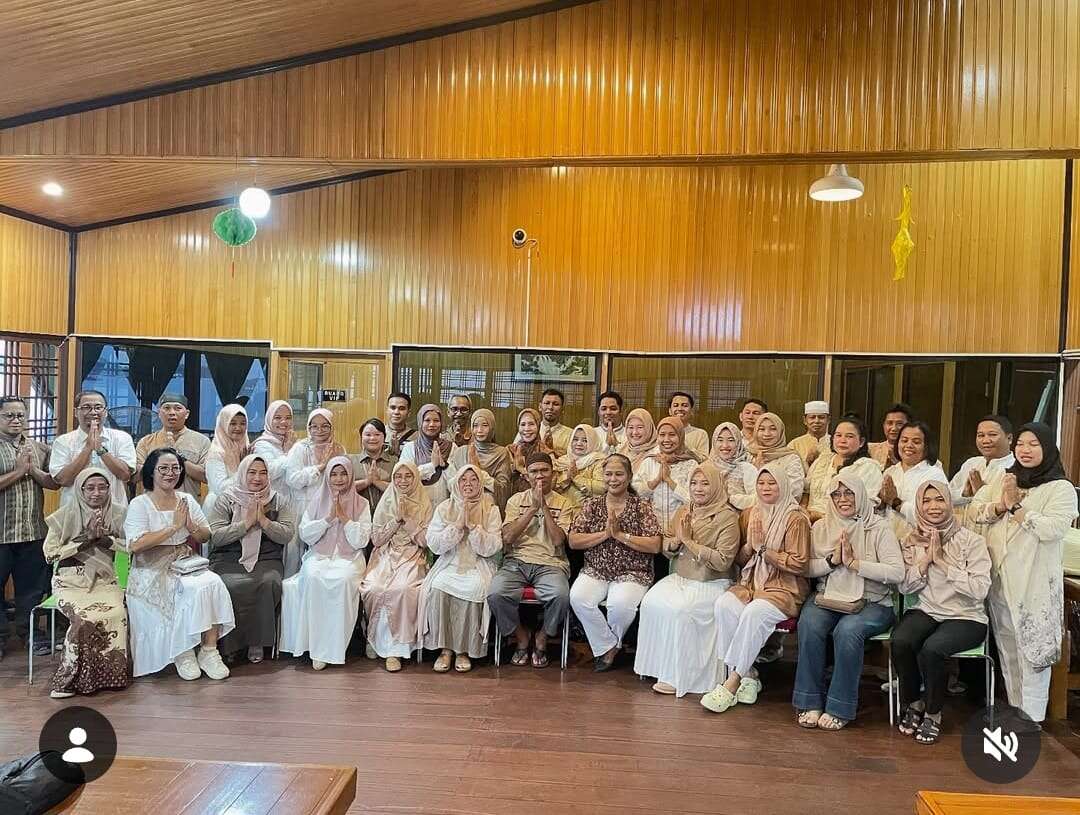 Kebersamaan dan silaturahmi menjadi bagian penting dalam membangun keharmonisan di lingkungan sekolah