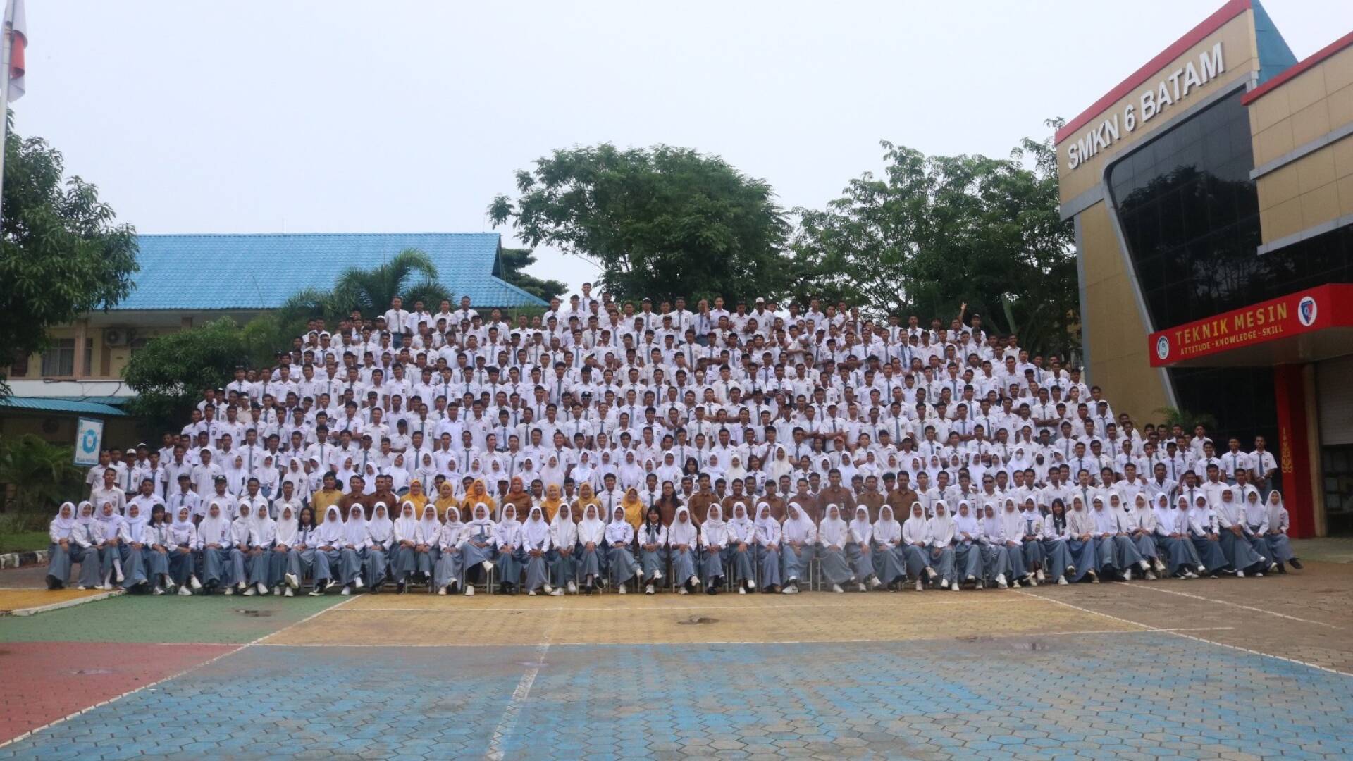 Alumni angkatan 2025
