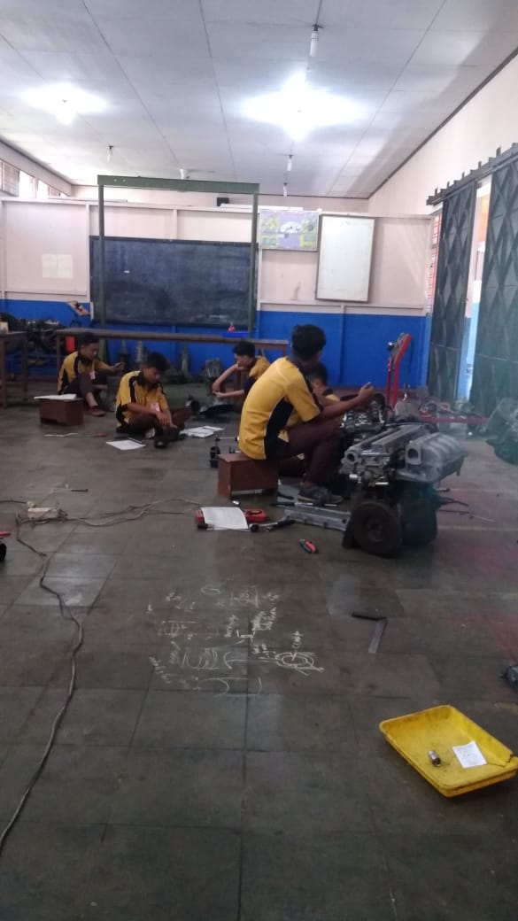 Kompetensi Keahlian Teknik Kendaraan Ringan Otomotif