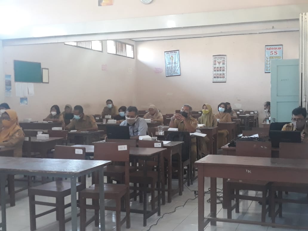 Pembinaan pembuatan Soal Ujian Sekolah tahun 2021 oleh Pegawas SMK