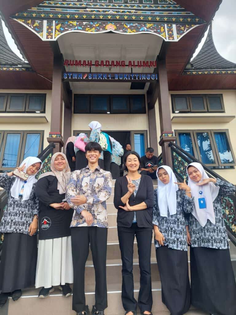 SMK KESEHATAN PRIMA NUSANTARA BUKITTINGGI MENGIKUTI KEGIATAN "GAKUSEI KENSHUU" DI SMK NEGERI 1 BUKITTINGGI