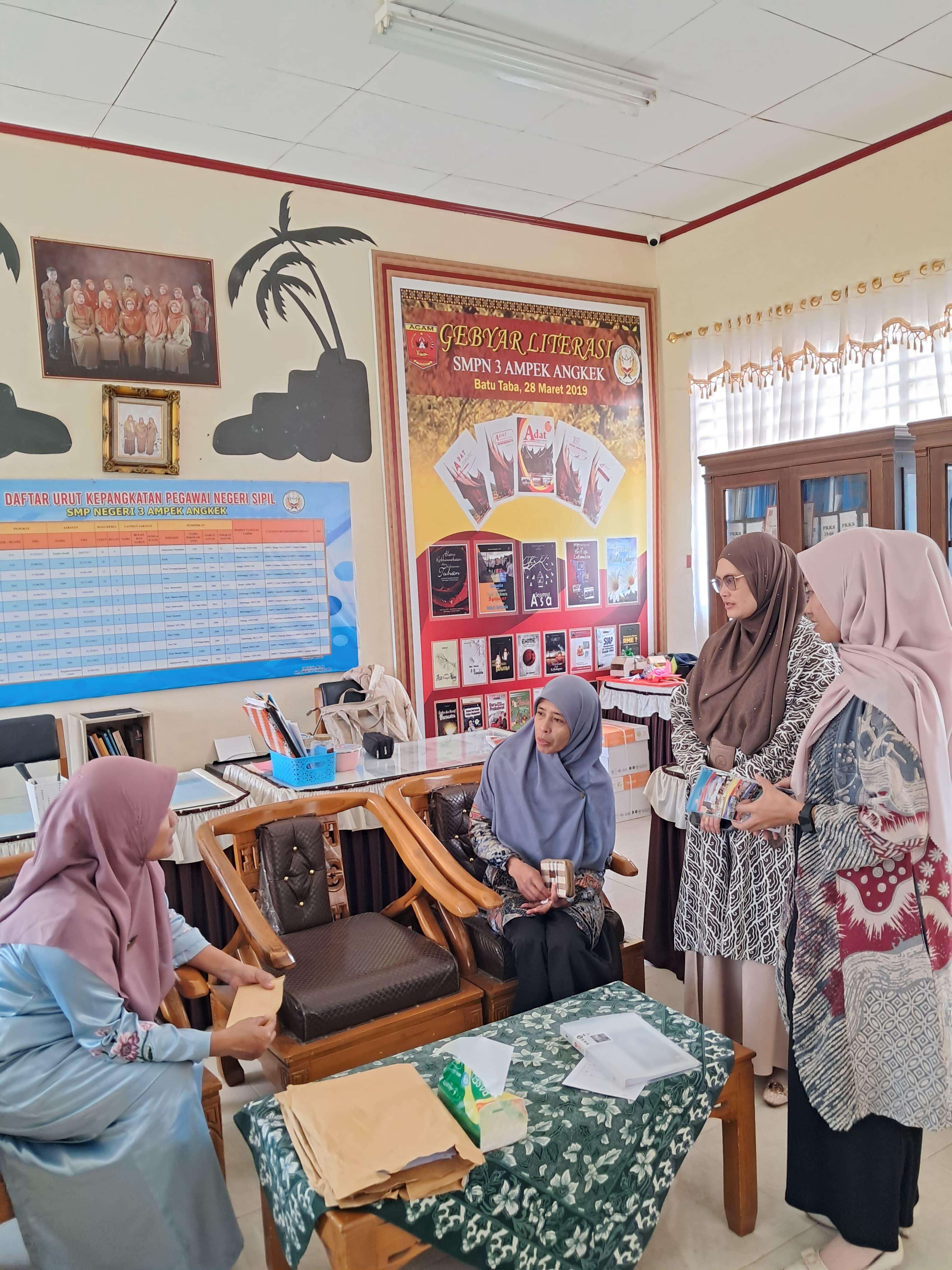 KEGIATAN PROMOSI SMK KESEHATAN PRIMA NUSANTARA BUKITTINGGI KE SMP DAN MTSN SEKITARAN KOTA BUKITTINGGI DAN KABUPATEN AGAM