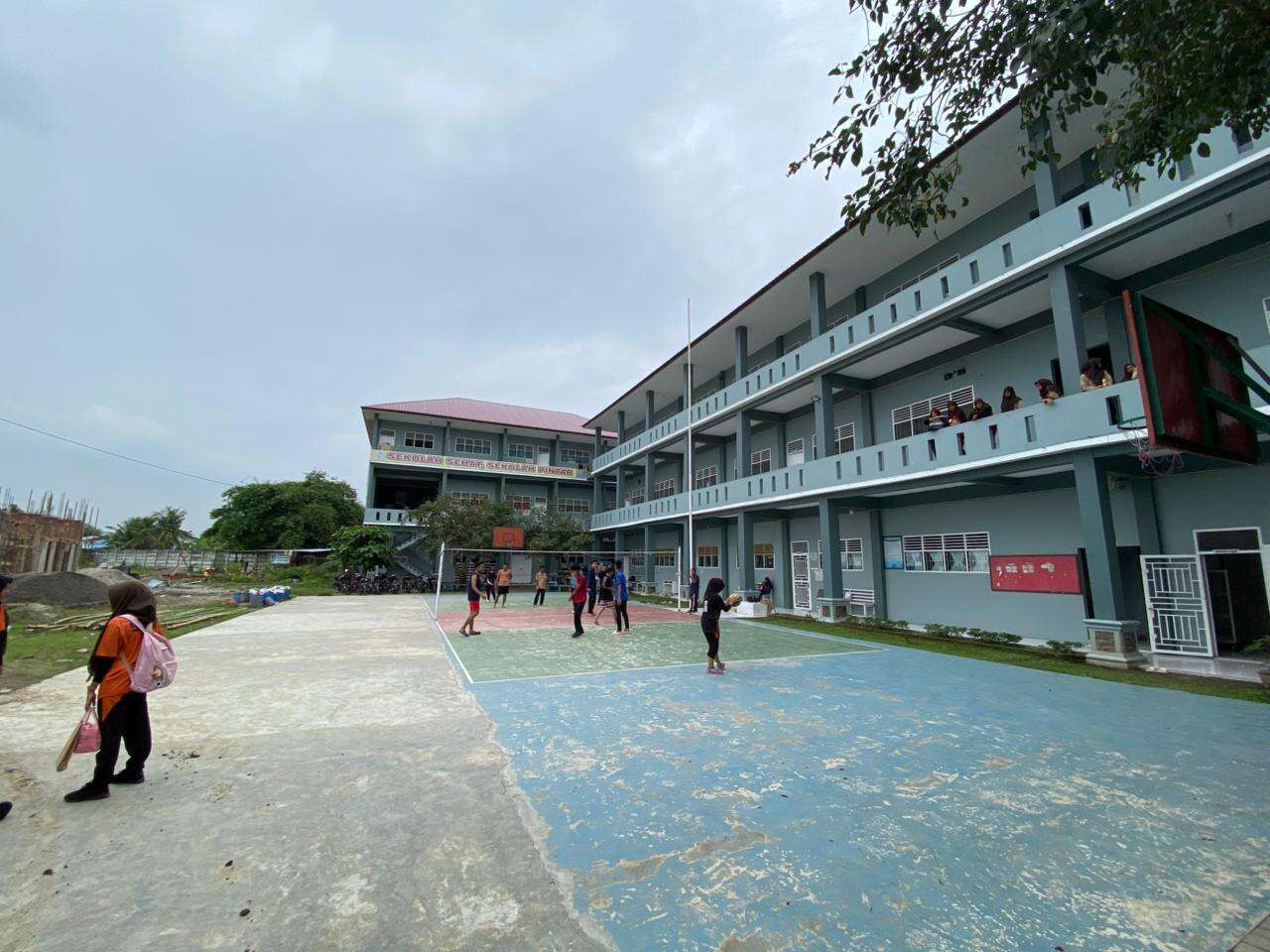 Lapangan Sekolah