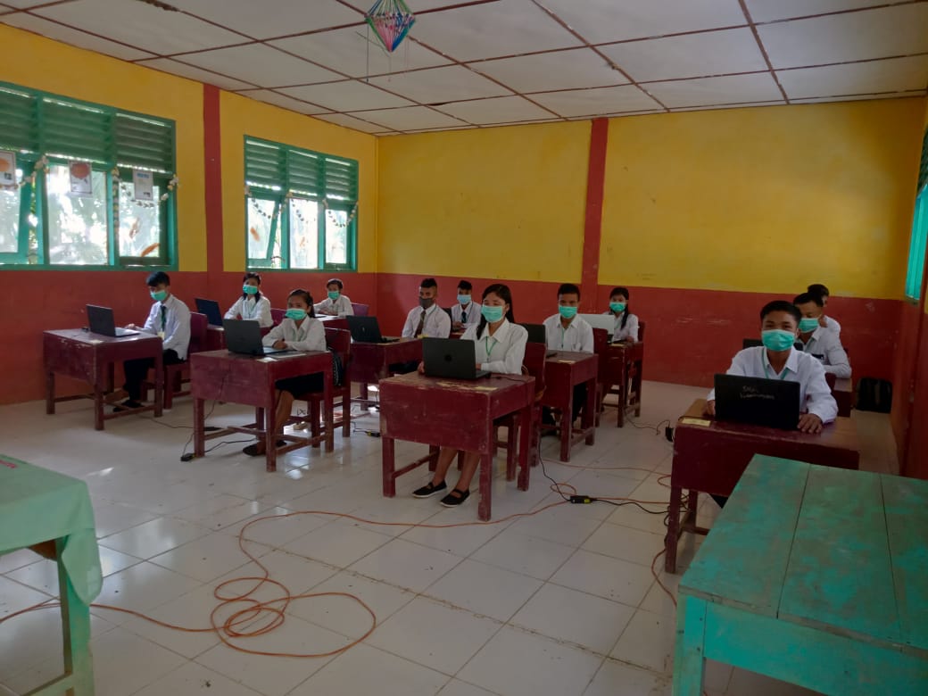 PELAKSANAAN UJIAN PRAKTIK KELAS XII OTKP (OTOMATISASI TATA KELOLA DAN PERKANTORAN)