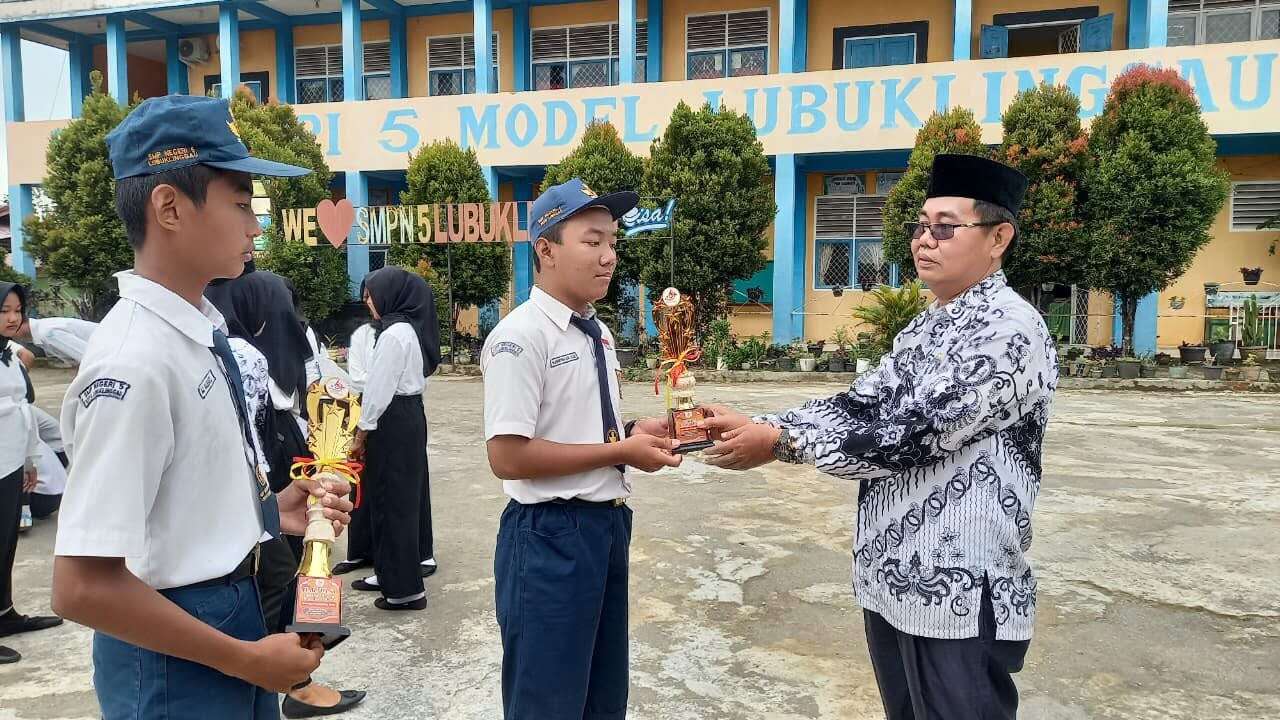 SMP Negeri 5 Lubuklinggau Borong Juara Pramuka