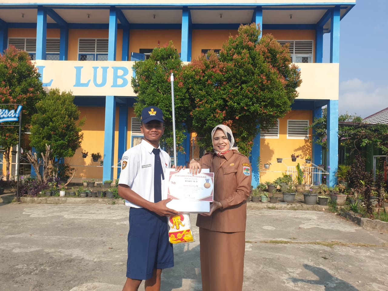 Pembagian Hadiah Lomba 17 Agustus