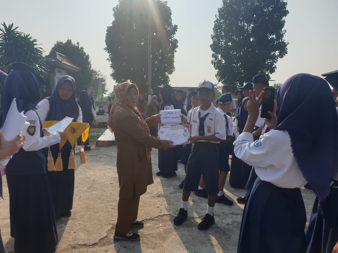 Pembagian Hadiah Lomba 17 Agustus