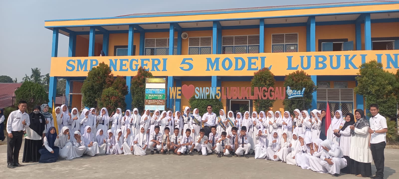 Pelantikan pengurus osis