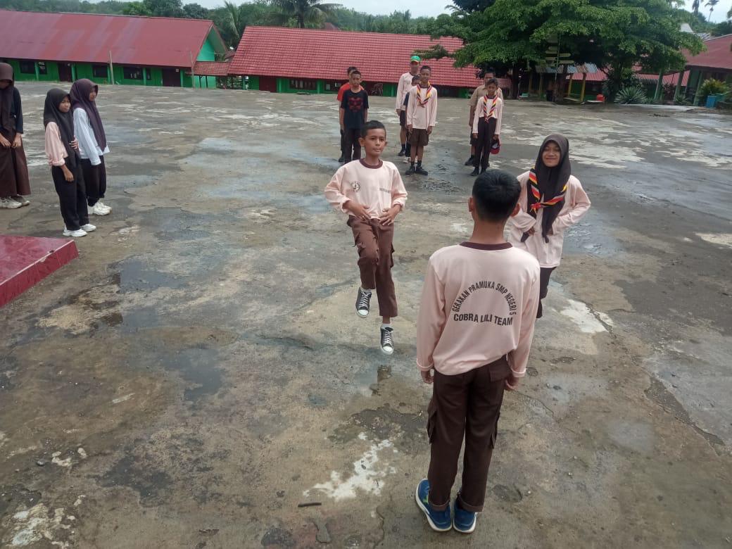 Latihan rutin pramuka smp negeri 05 lubuklinggau