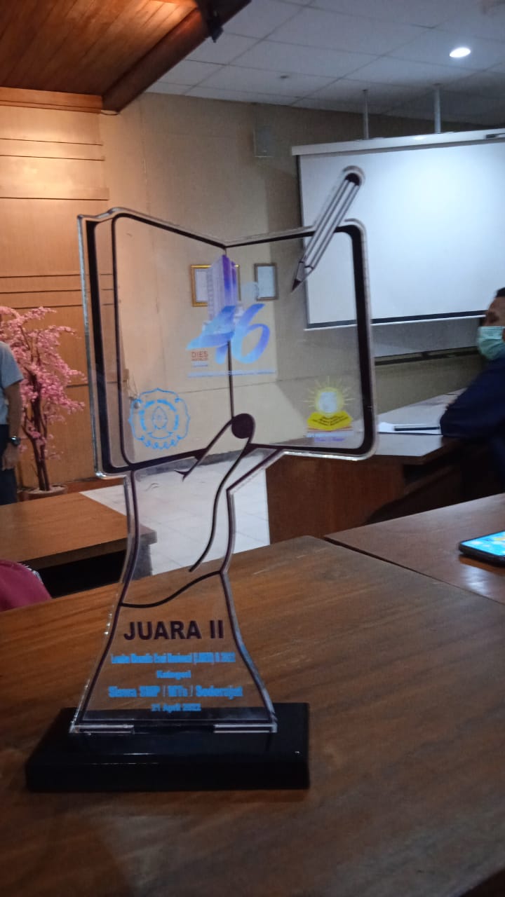 Juara II Lomba Menulis Esai Nasional II UPT Perpustakaan Kategori SMP/MTs, Azka Agustina