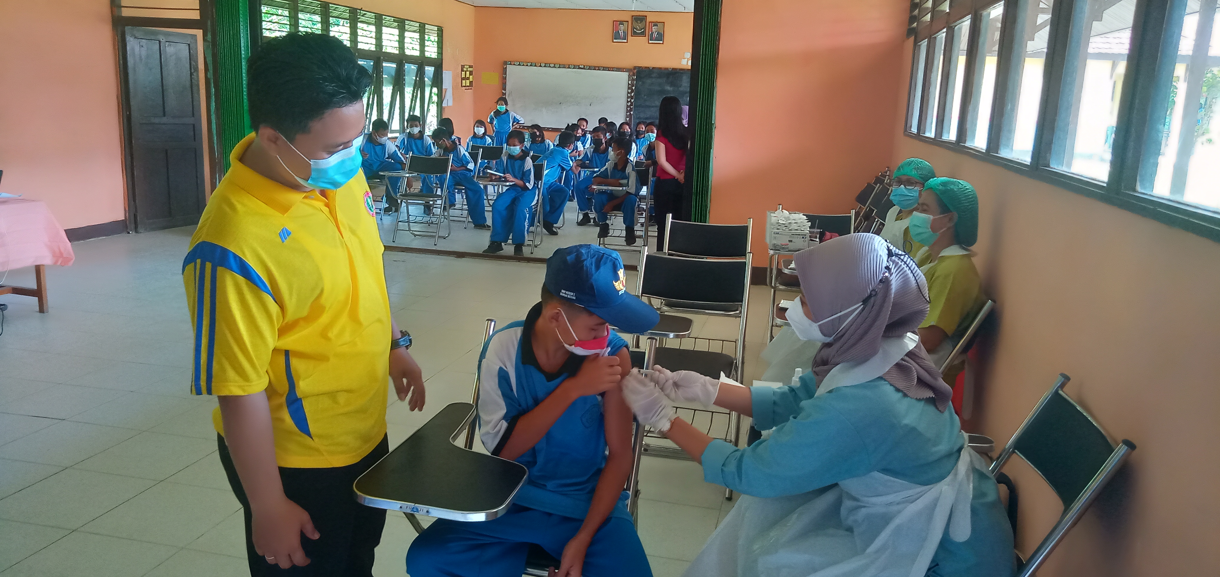 Kegiatan Vaksin Dosis 1 Bagi Siswa SMPN 1 Sungai Betung