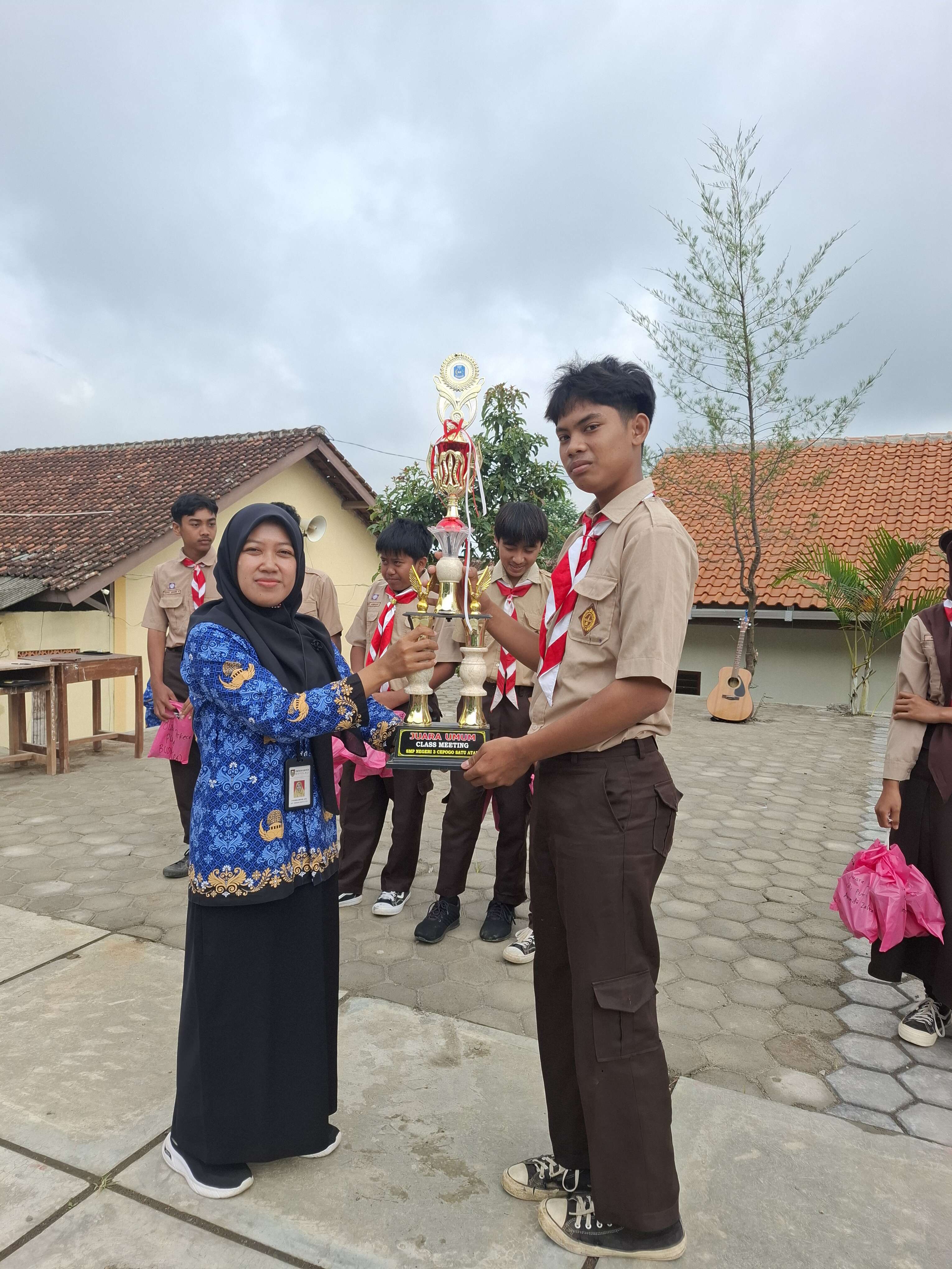 FUN RUN 3K WARNAI CLASSMEETING SMP N 3 CEPOGO SATU ATAP